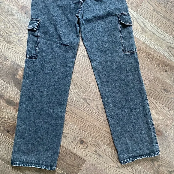 Cargo Style Jeans - Picture 3 of 6